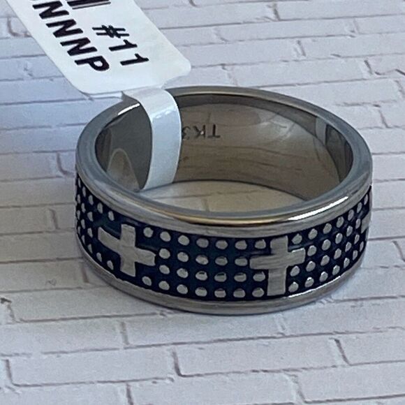 Men's Stainless Steel Medieval Style Cross Ring size 11 - Picture 2 of 5